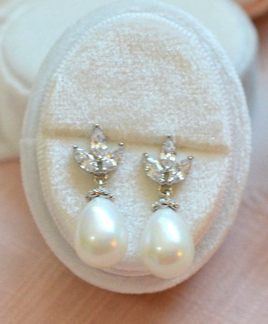 Dainty Pearl Bridal Earrings
