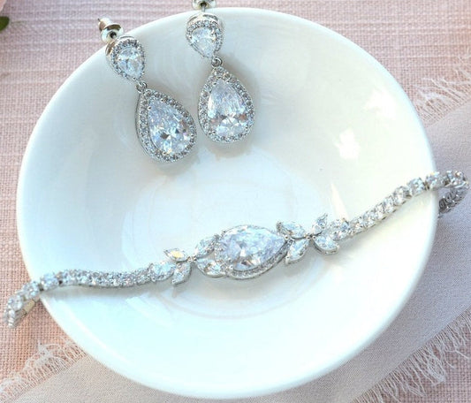Bridal Teardrop Jewelry Set