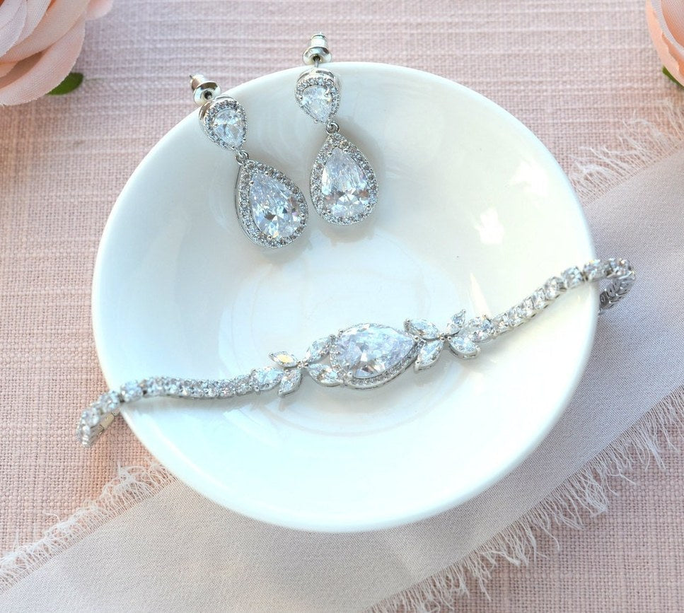 Bridal Teardrop Earrings & Necklace Set