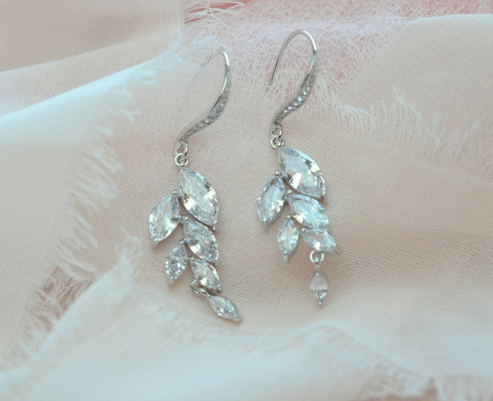 Leaf bridal earrings top