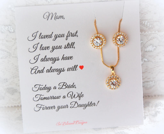 Gold earrings and necklace soliaire set for mother of the bride 