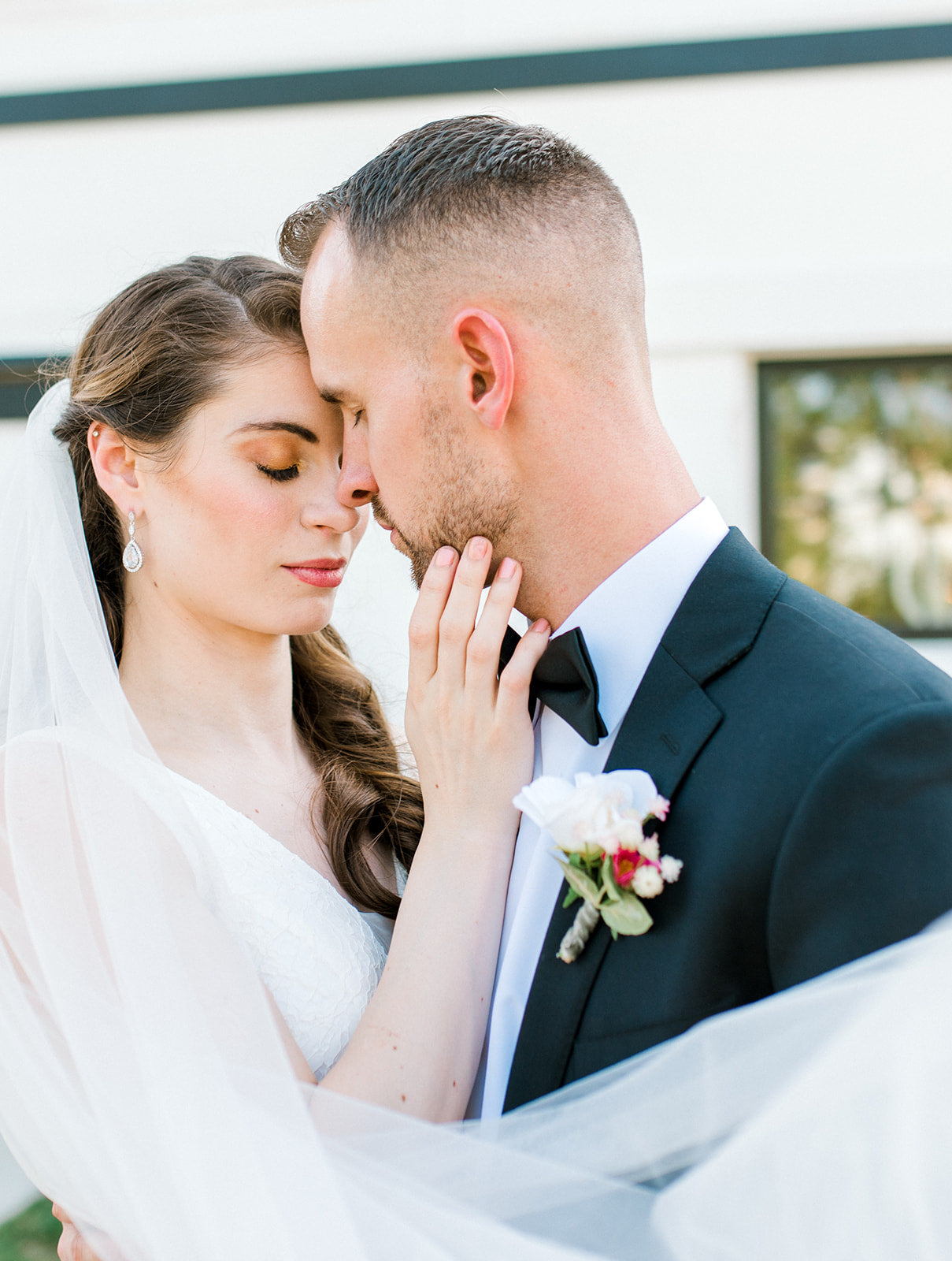 Bride and stunning teardrop earrings