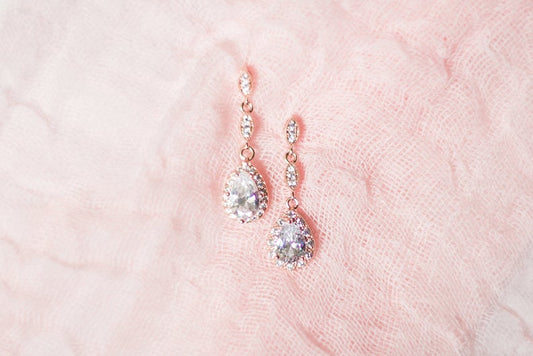Gorgeous rose gold bridesmaid earrings