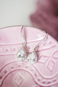 Stunning Silver Bridesmaid drop earrings