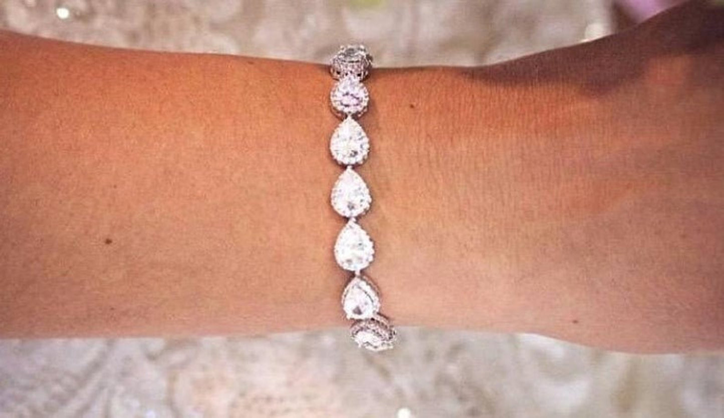 Mother of the Bride Teardrop Bracelet