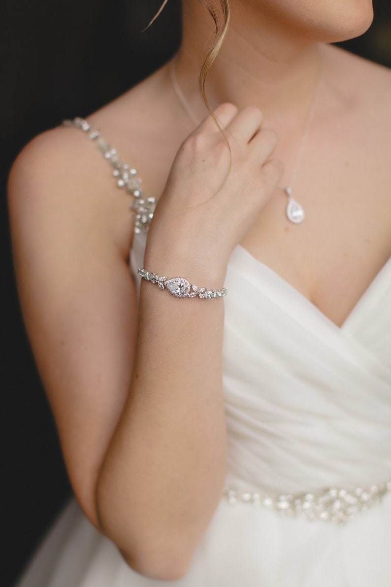 Bridal Teardrop Earrings & Necklace Set